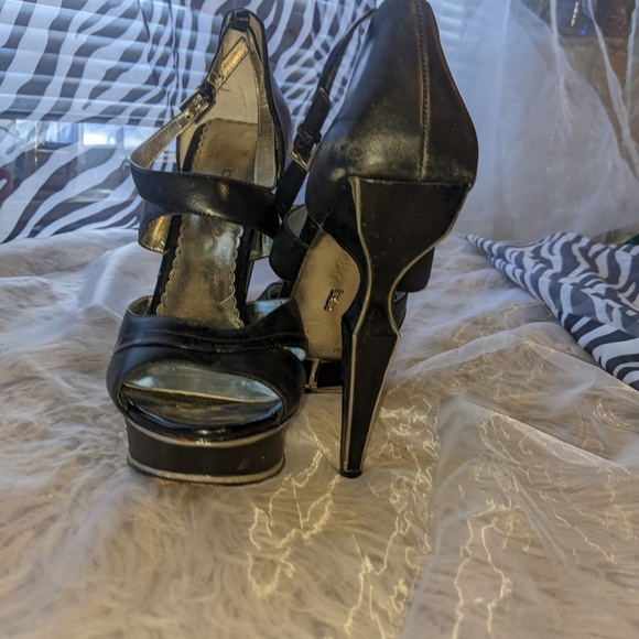 Bebe dance shoes .size 9 - Picture 4 of 5